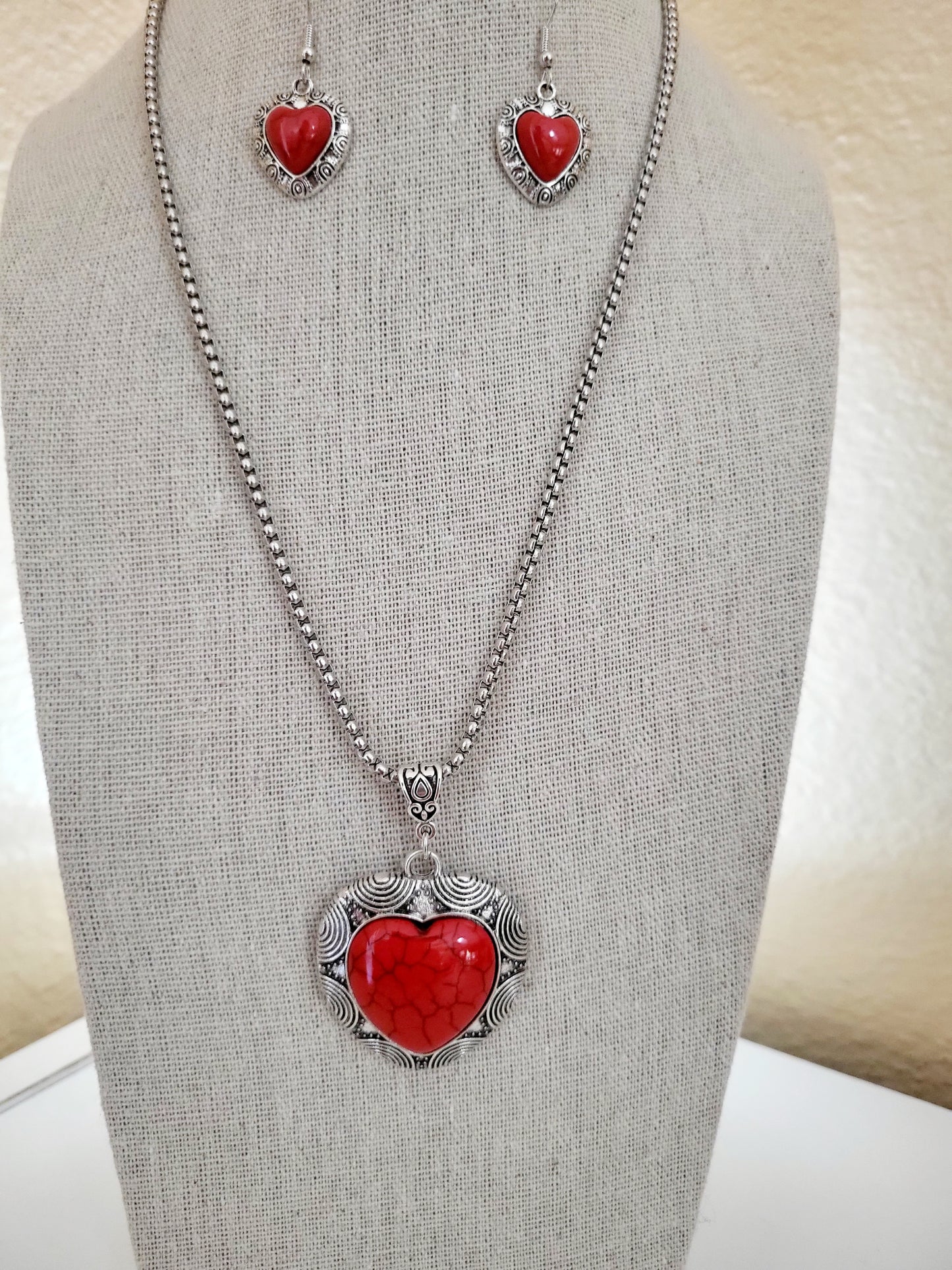 Red heart silver necklace set