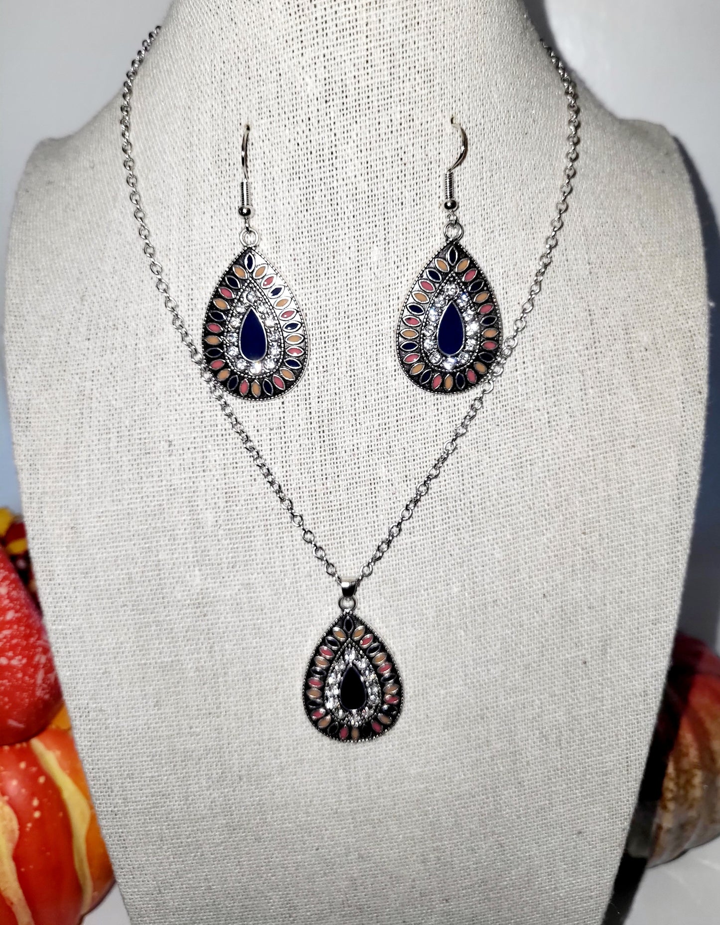 Multicolor Tea drop Shaped Drop Earrings and Necklace