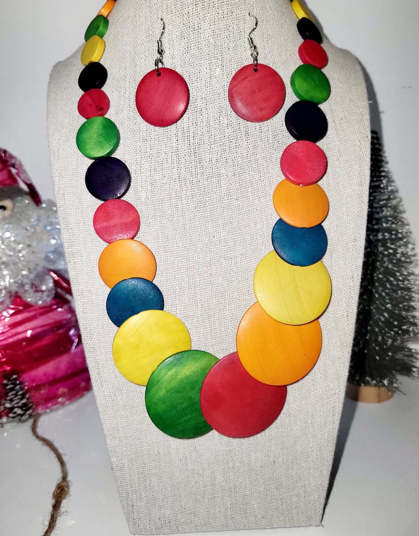 Multi color wood plate necklace and earrings set