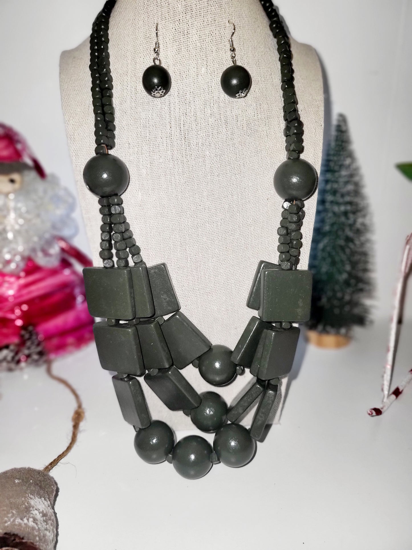 Boho wood style necklace and earrings set