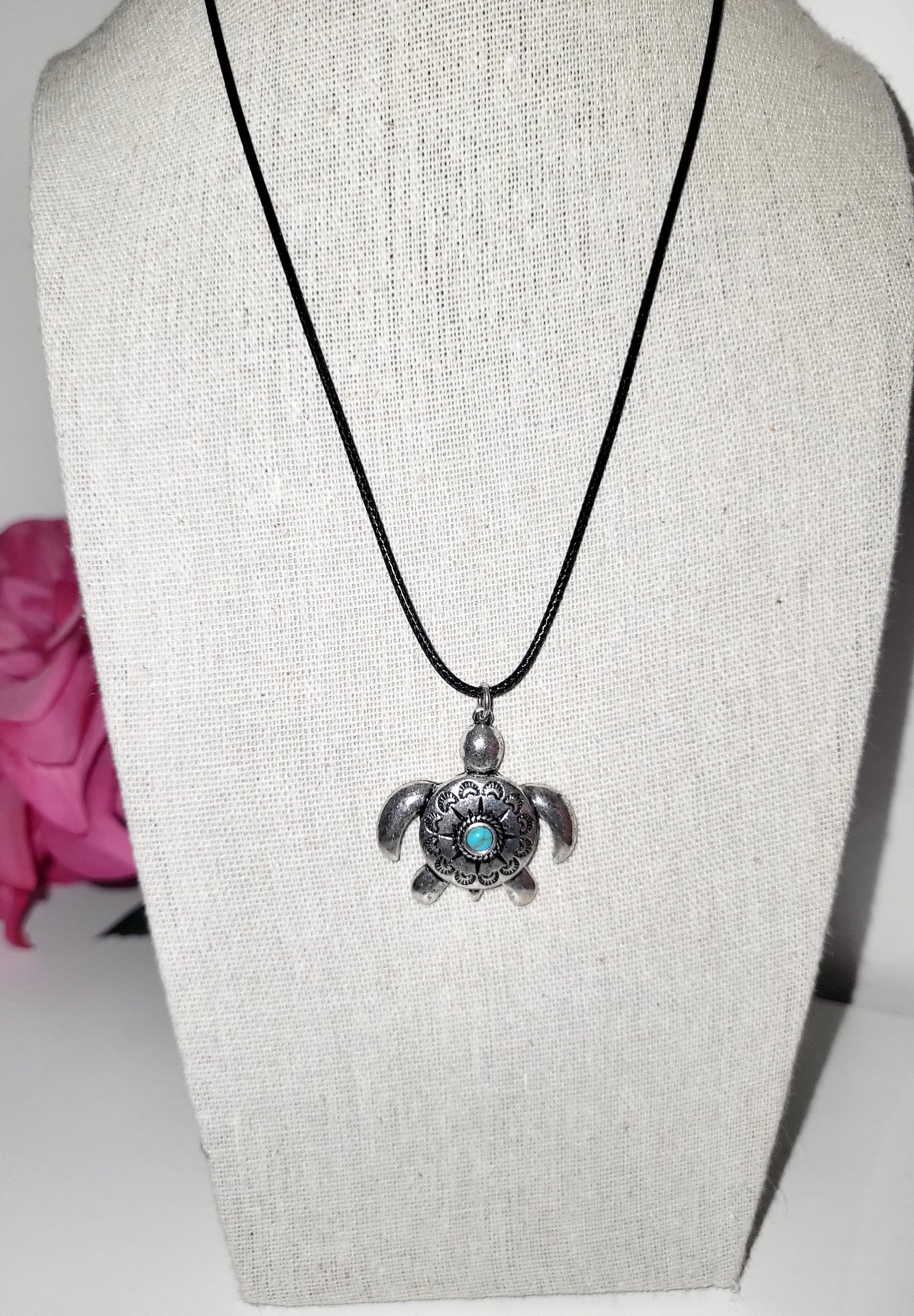 Silver/aqua turtle string necklace