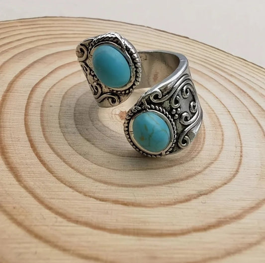 Vintage Open Adjustable Ring Inlaid Gemstone